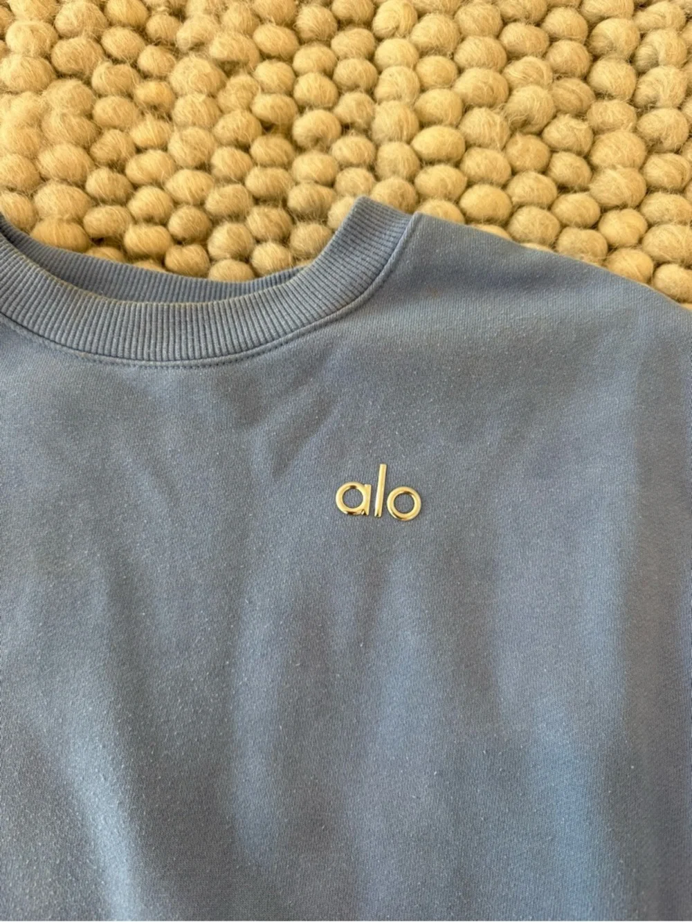 ALO Yoga Periwinkle Blue Crewneck Sweatshirt